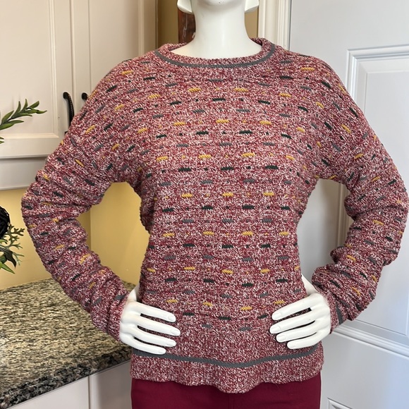 Nice and comfortable Goes great with the amaryllis pants - Picture 4 of 4